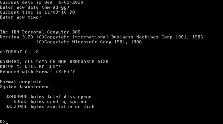 Running PC DOS 3.2 FORMAT